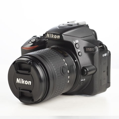 Nikon-d5600-usato_-primopiano-fotografia-Treviso